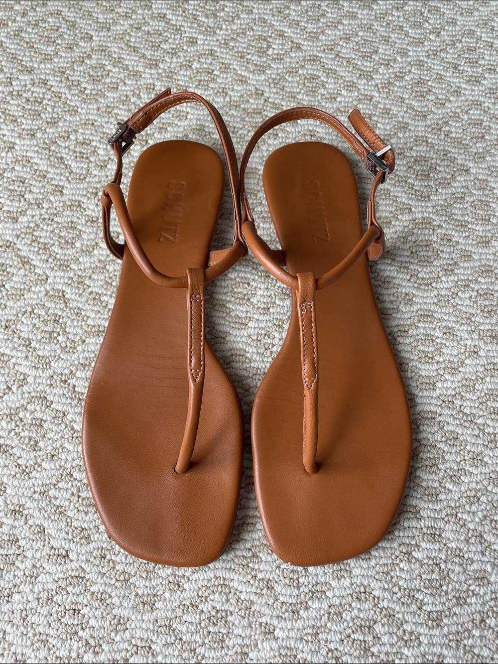 SCHUTZ Tan Leather T-Strap Sandals